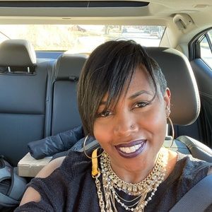 Meet your Posher, Latoya